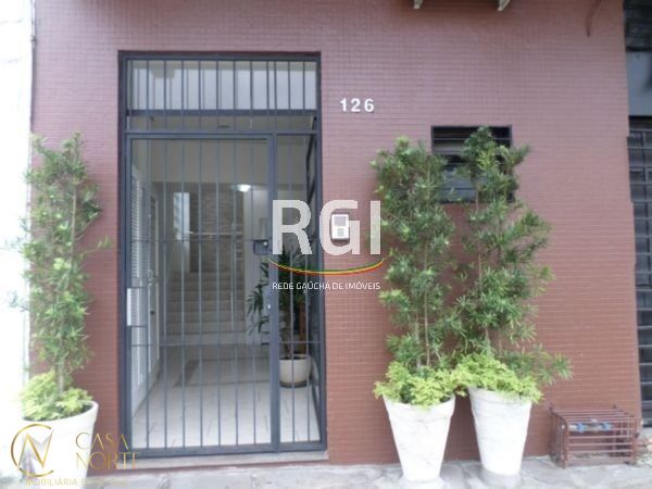 Sala Comercial à venda com 1 quarto, 53m², Rua Três de Maio no bairro Floresta em Porto Alegre