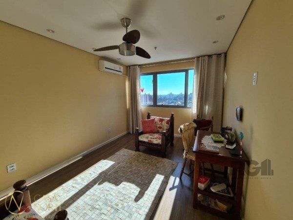 Sala Comercial à venda , 26m², Avenida Assis Brasil no bairro São Sebastião em Porto Alegre