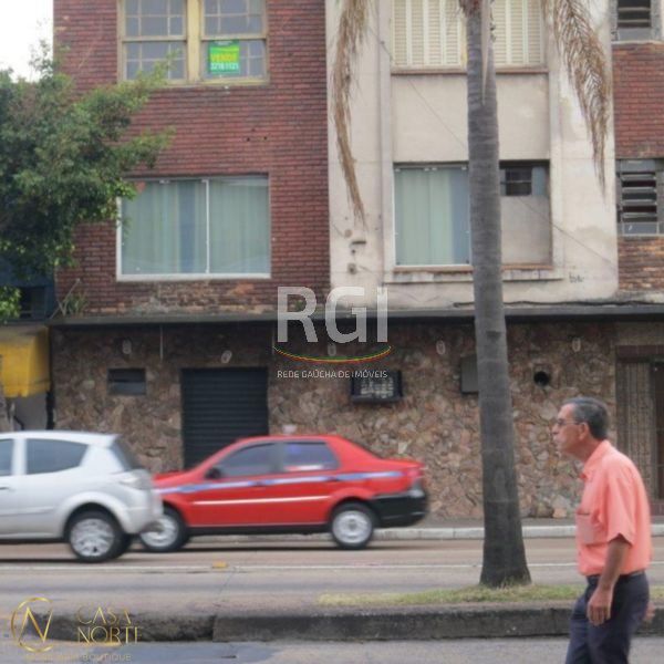 Loja à venda , 104m², Avenida Farrapos no bairro Floresta em Porto Alegre