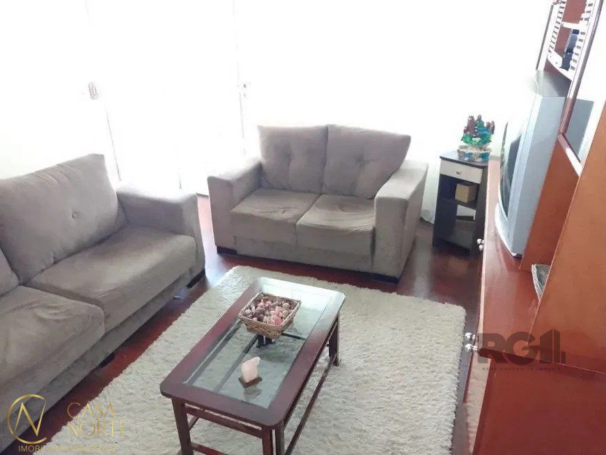 Casa à venda com 2 quartos, 163m², 2 vagas, Avenida José Corrêa da Silva no bairro Cavalhada em Porto Alegre