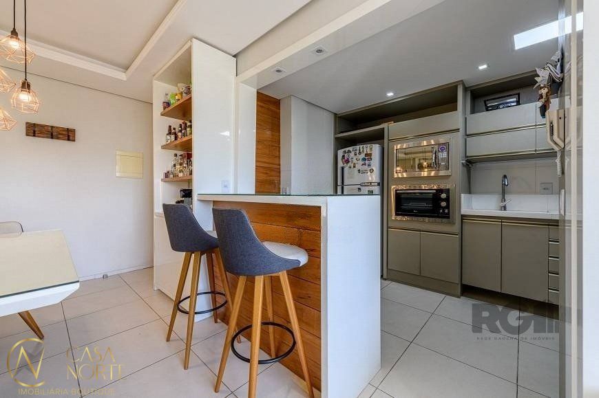 Apartamento à venda com 2 quartos, 68m², 1 suíte, 1 vaga, Avenida Viena no bairro São Geraldo em Porto Alegre