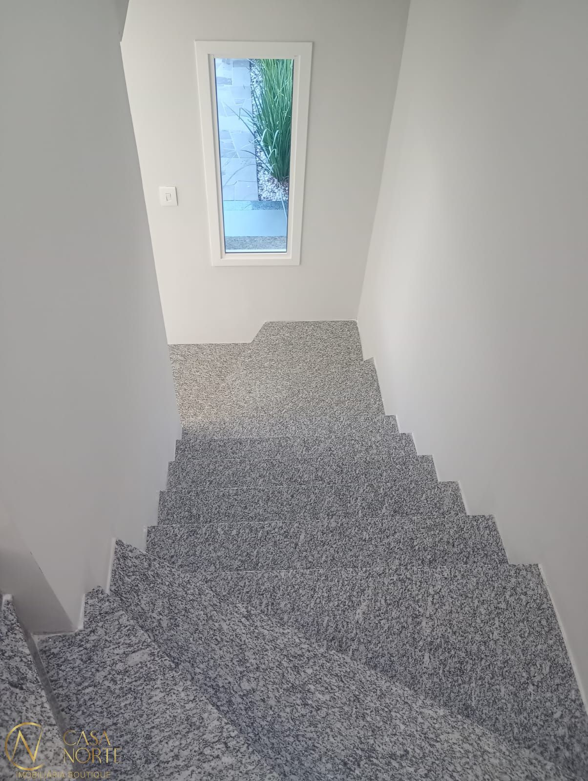 Casa à venda com 3 quartos, 119m², 1 suíte, 2 vagas, Rua Jorge Babot Miranda no bairro Aberta dos Morros em Porto Alegre