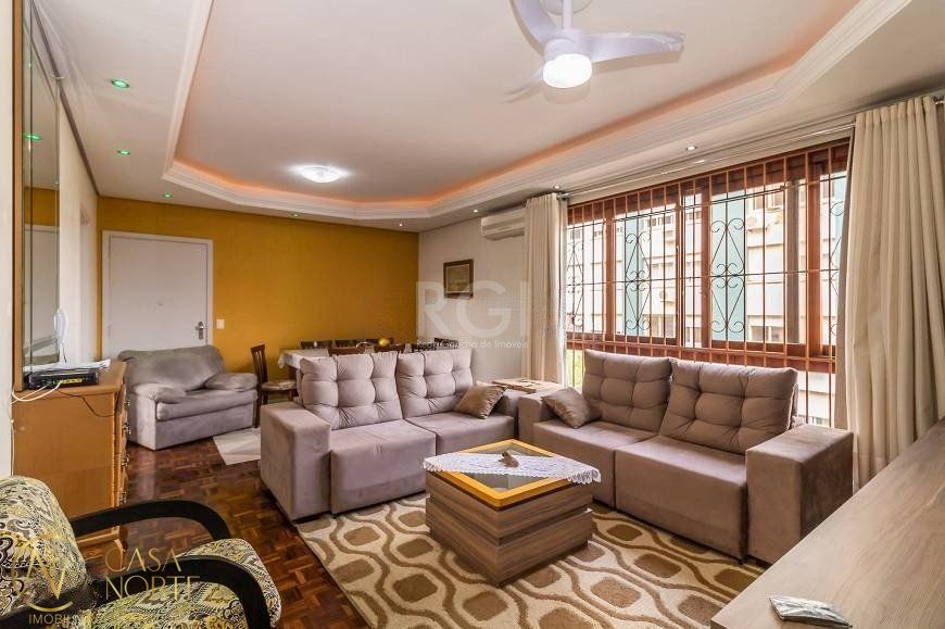 Apartamento à venda com 3 quartos, 100m², 1 suíte, 1 vaga, Travessa Paz no bairro Farroupilha em Porto Alegre