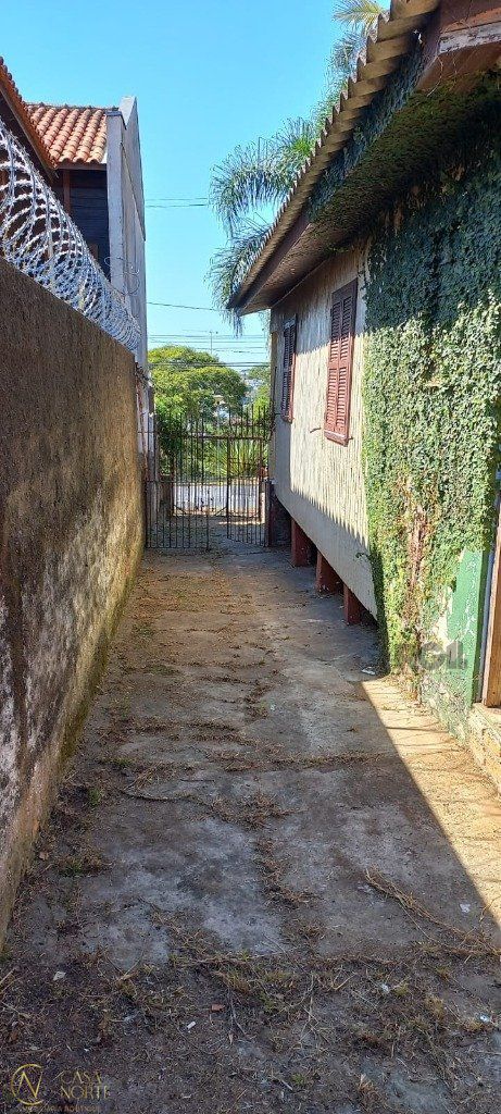 Casa à venda com 2 quartos, 57m², 1 vaga, Rua Paul Harris no bairro Jardim Itu em Porto Alegre