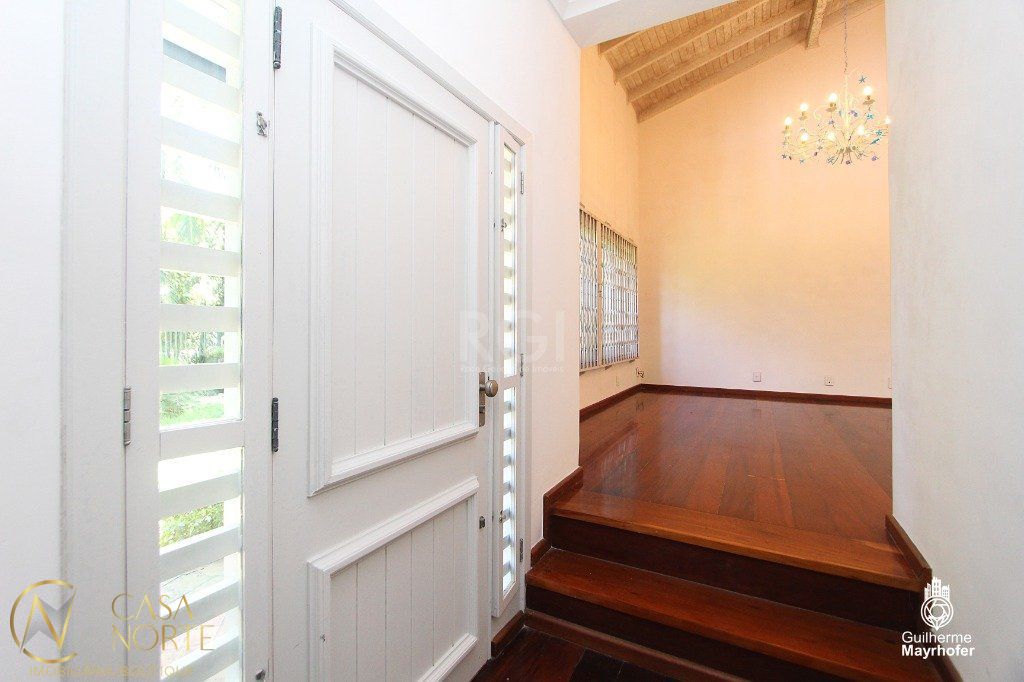 Casa à venda com 4 quartos, 393m², 2 suítes, 4 vagas, Rua Conselheiro Xavier da Costa no bairro Ipanema em Porto Alegre