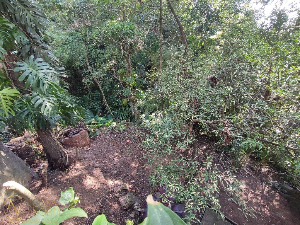 Casa à venda com 2 quartos, 134m², 1 vaga, Rua Erechim no bairro Nonoai em Porto Alegre