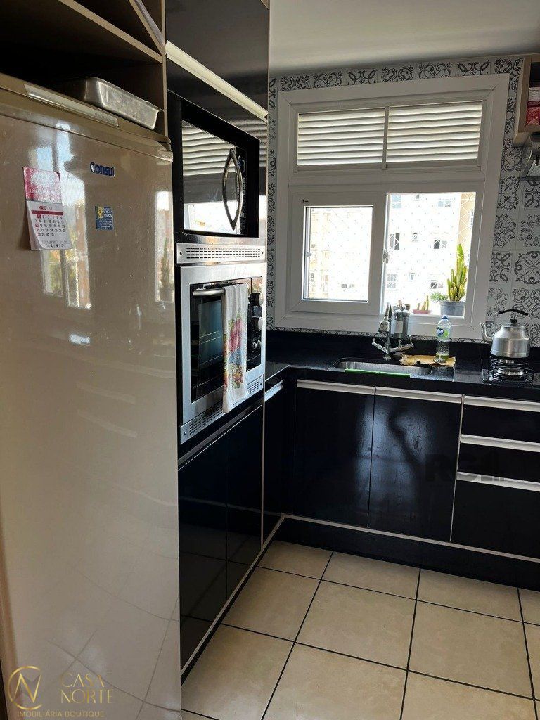 Apartamento à venda com 2 quartos, 47m², 1 vaga, Rua Napoleão Jacques da Rosa no bairro Restinga em Porto Alegre