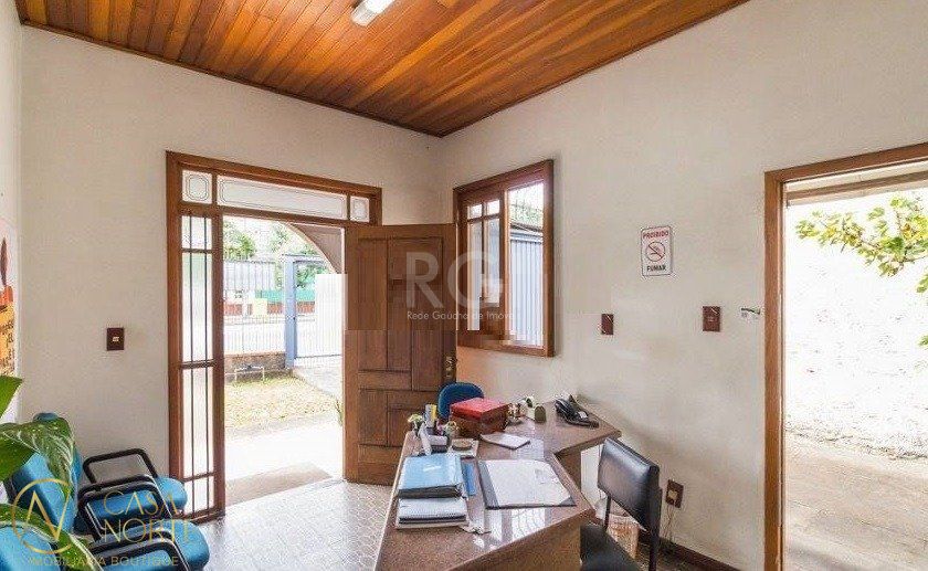Prédio Comercial à venda com 3 quartos, 120m², 3 vagas, Avenida Bento Gonçalves no bairro Partenon em Porto Alegre