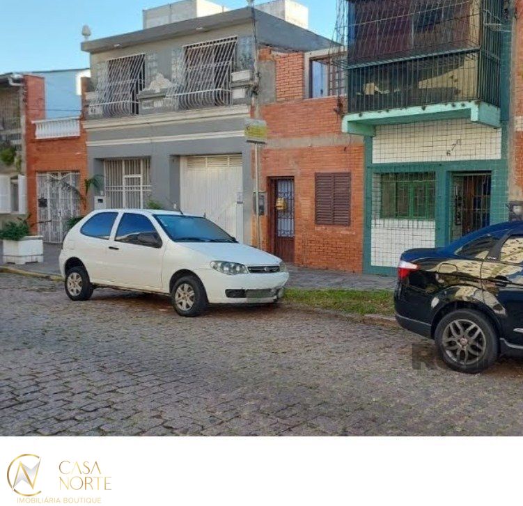Casa à venda com 2 quartos, 90m², Rua Dezessete de Junho no bairro Menino Deus em Porto Alegre