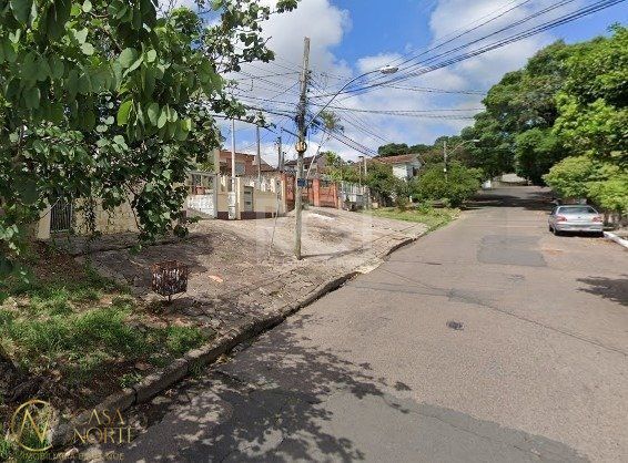 Terreno à venda  com 377m², Rua Cangussu no bairro Nonoai em Porto Alegre