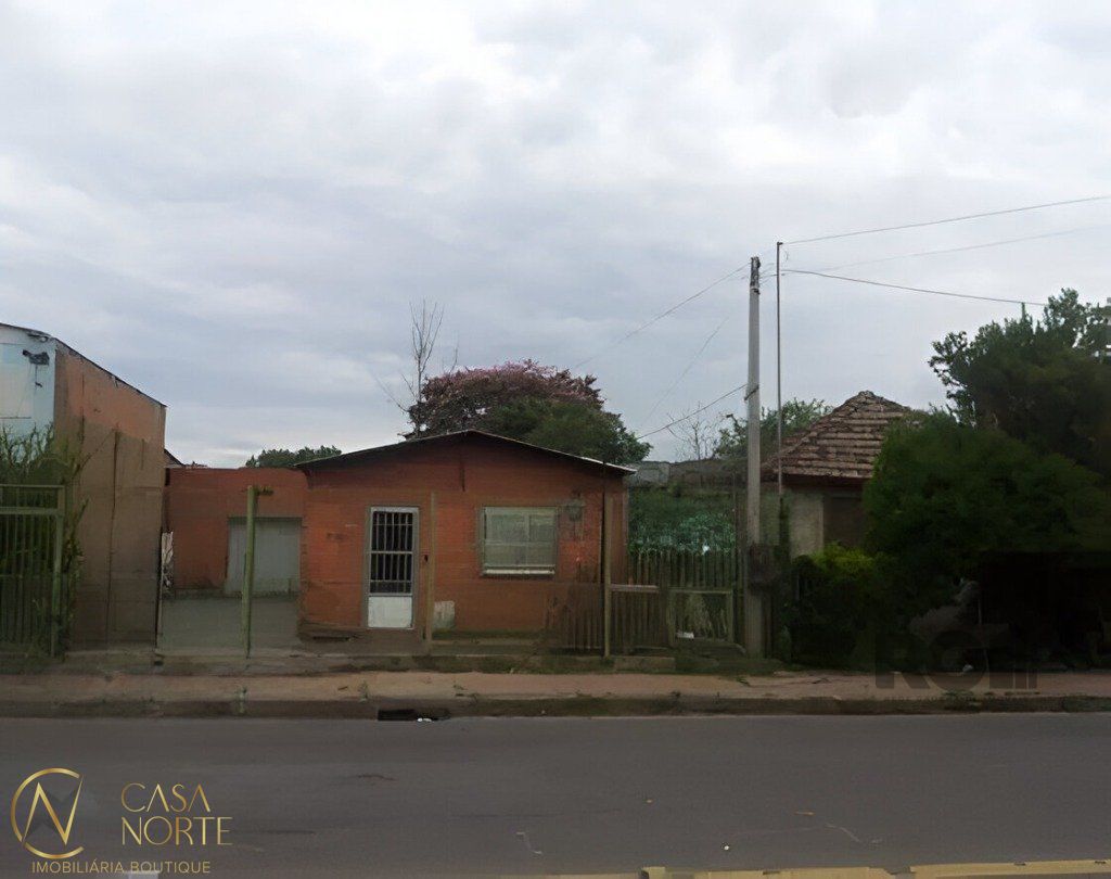 Casa à venda com 3 quartos, 160m², 1 vaga, Avenida Bernardino Silveira de Amorim no bairro Sarandi em Porto Alegre