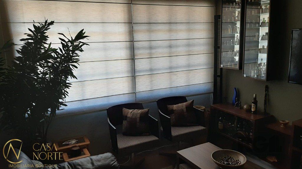 Casa de Condomínio à venda com 3 quartos, 117m², 1 suíte, 1 vaga, Rua General Gomes Carneiro no bairro Medianeira em Porto Alegre