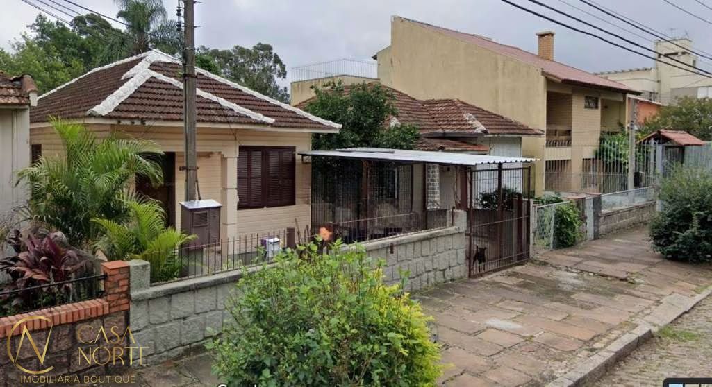 Casa à venda com 2 quartos, 76m², 1 vaga, Rua Ricalde Marques no bairro Jardim São Pedro em Porto Alegre