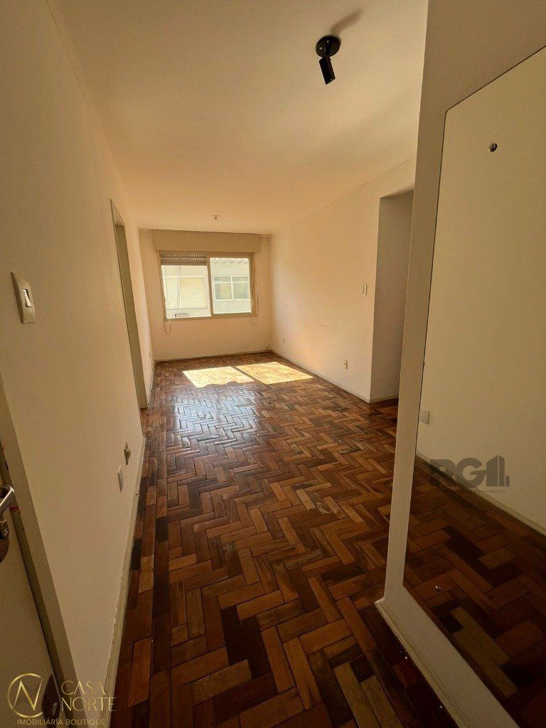 Apartamento à venda com 2 quartos, 72m², Rua Carlos Estevão no bairro Jardim Leopoldina em Porto Alegre