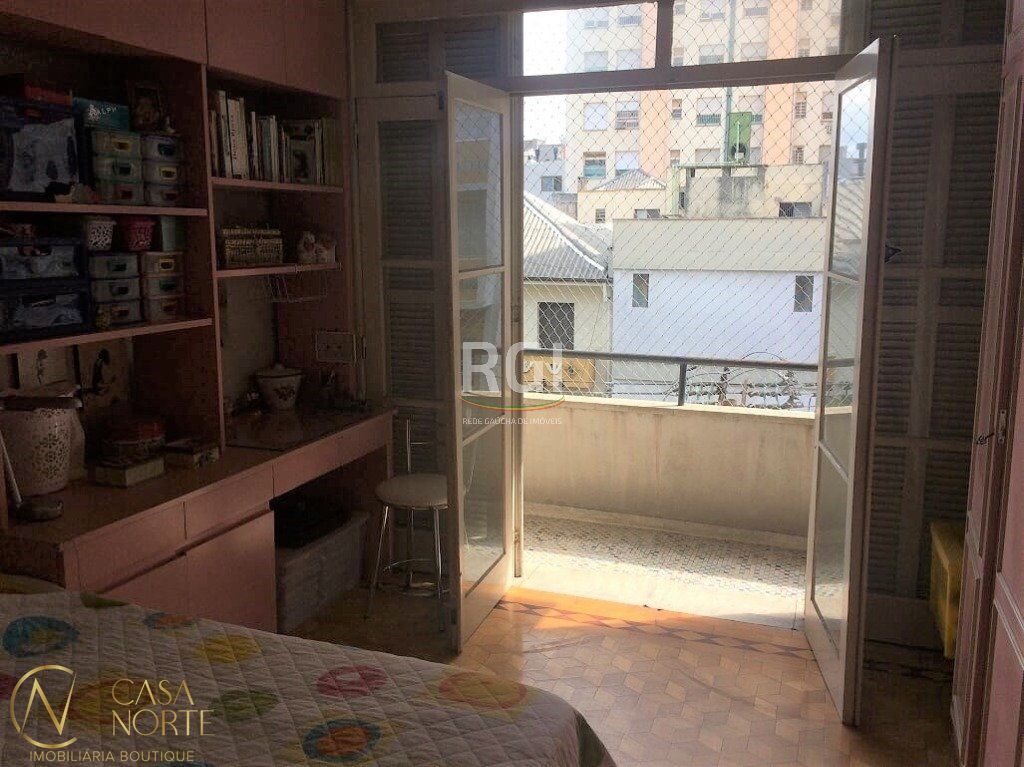 Apartamento à venda com 3 quartos, 142m², 1 vaga, Rua Santo Antônio no bairro Floresta em Porto Alegre
