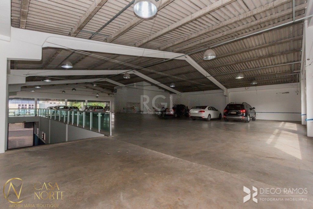 Prédio Comercial à venda , 2235m², 100 vagas, Avenida Otto Niemeyer no bairro Tristeza em Porto Alegre