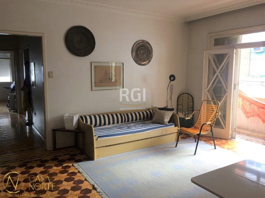 Apartamento à venda com 3 quartos, 142m², 1 vaga, Rua Santo Antônio no bairro Floresta em Porto Alegre