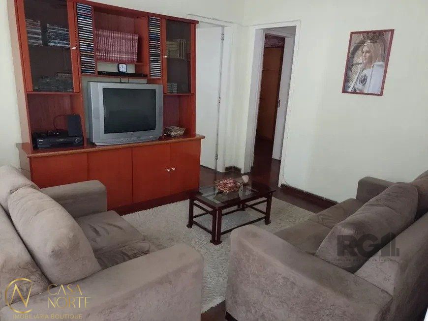 Casa à venda com 2 quartos, 163m², 2 vagas, Avenida José Corrêa da Silva no bairro Cavalhada em Porto Alegre