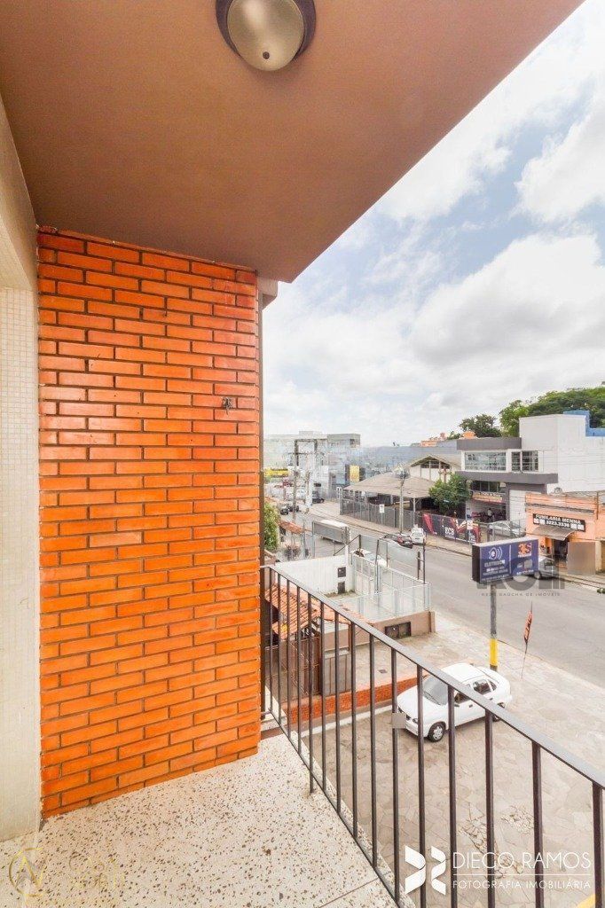 Apartamento à venda com 3 quartos, 88m², 1 vaga, Avenida Doutor Carlos Barbosa no bairro Medianeira em Porto Alegre