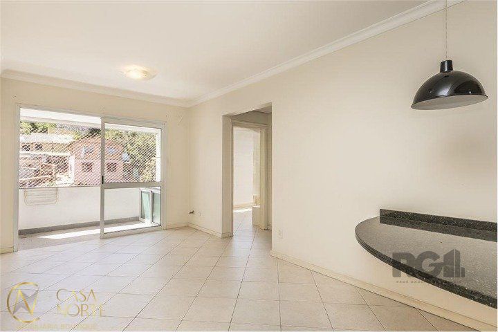 Apartamento à venda com 2 quartos, 71m², 1 vaga, Rua Octávio de Souza no bairro Teresópolis em Porto Alegre