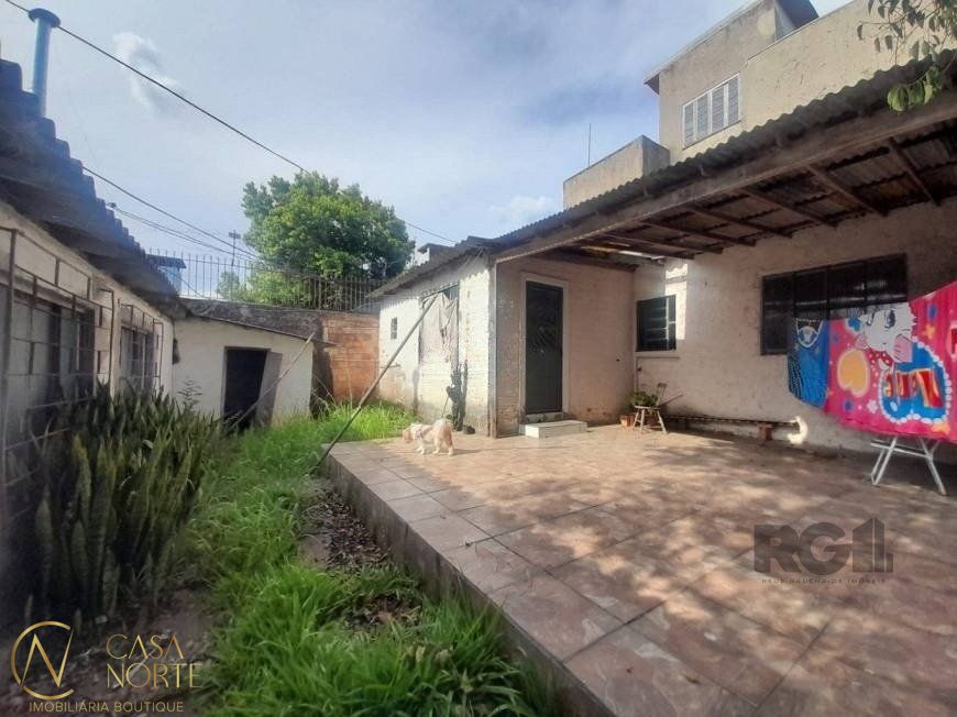 Casa à venda com 3 quartos, 140m², 3 vagas, Rua Pascoa no bairro Bom Jesus em Porto Alegre