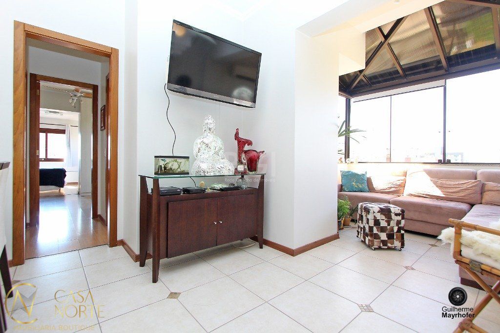 Apartamento à venda com 2 quartos, 73m², 1 vaga, Rua Gonçalves Dias no bairro Menino Deus em Porto Alegre