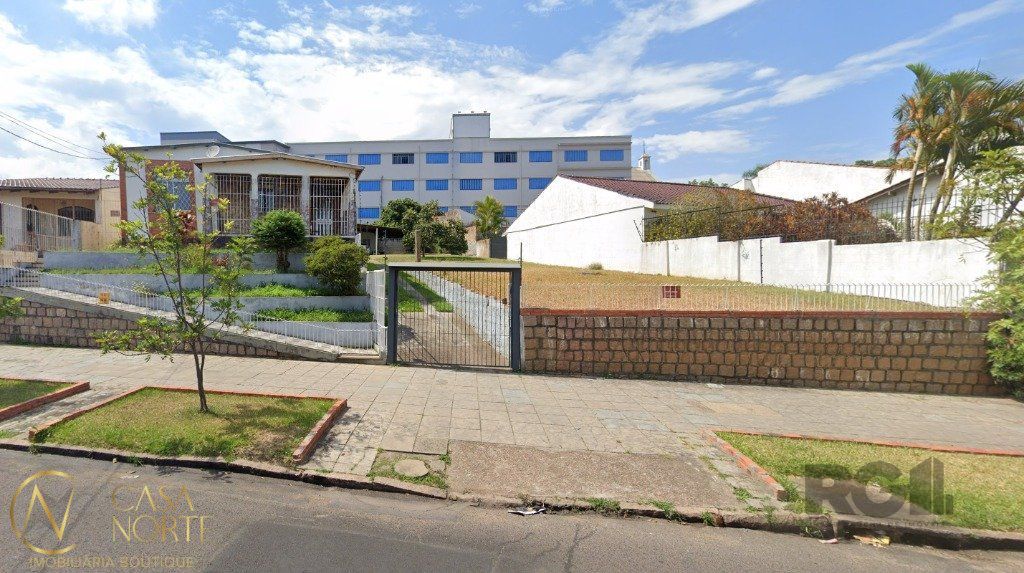 Casa à venda com 2 quartos, 197m², 2 vagas, Rua Intendente Alfredo Azevedo no bairro Glória em Porto Alegre