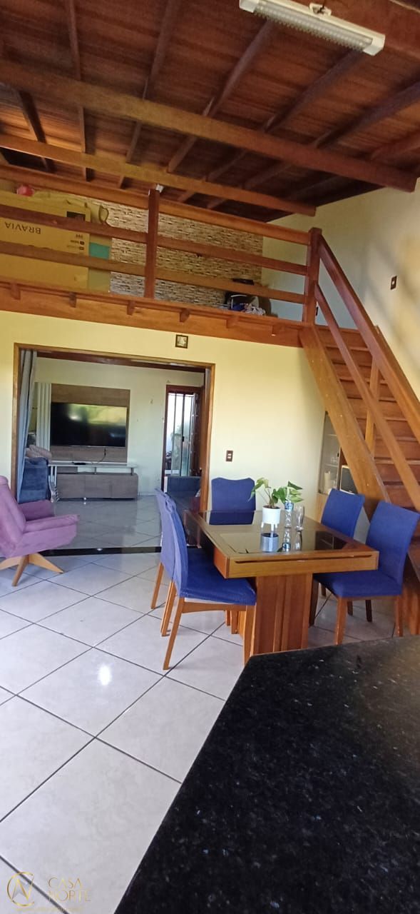 Cobertura à venda com 3 quartos, 210m², 1 suíte, 2 vagas, Travessa Marechal Bormann no bairro Teresópolis em Porto Alegre