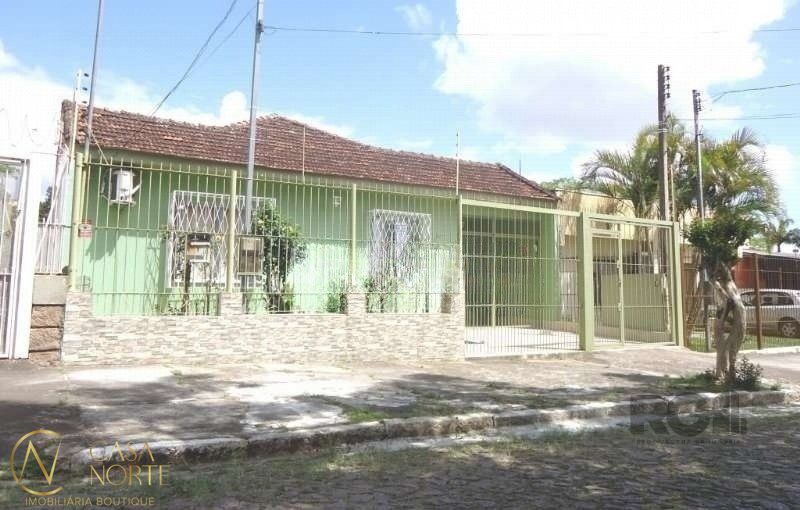 Casa à venda com 3 quartos, 150m², 4 vagas, Rua Doutor Francisco de Sa Brito no bairro Partenon em Porto Alegre