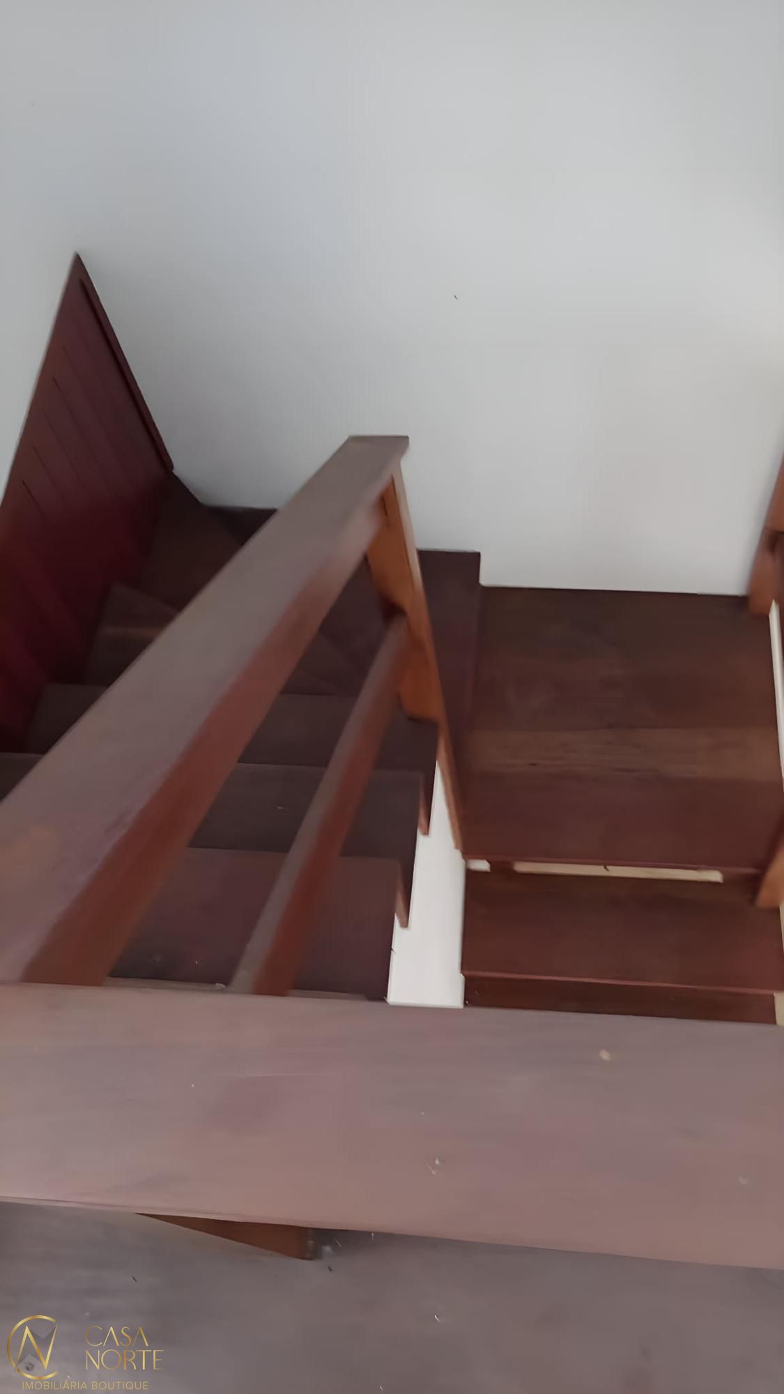 Casa à venda com 2 quartos, 91m², 2 vagas, Rua Ilton Moreira de Souza no bairro Ponta Grossa em Porto Alegre