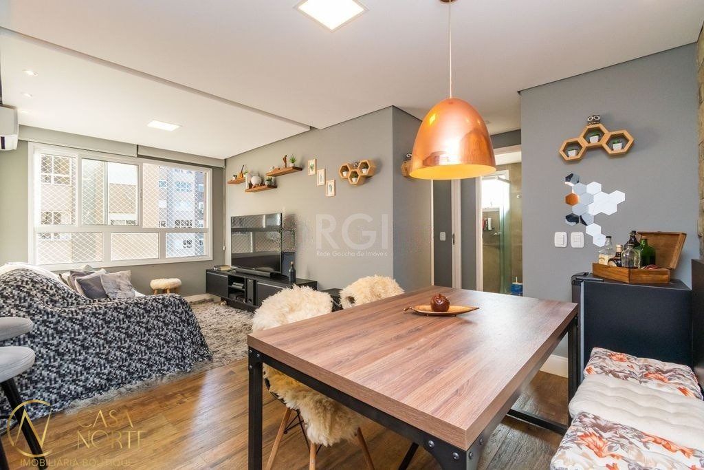 Apartamento à venda com 2 quartos, 54m², 1 vaga, Rua Attilio Bilibio no bairro Jardim Carvalho em Porto Alegre