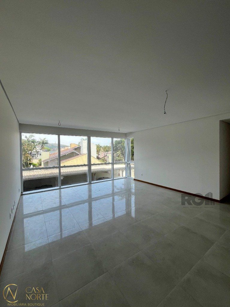 Apartamento à venda com 3 quartos, 104m², 1 suíte, 2 vagas, Rua Saica no bairro Petrópolis em Porto Alegre