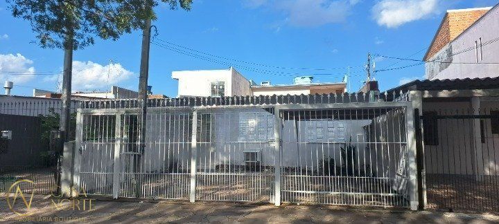 Casa à venda com 4 quartos, 117m², 2 vagas, Rua José Viero no bairro Rubem Berta em Porto Alegre