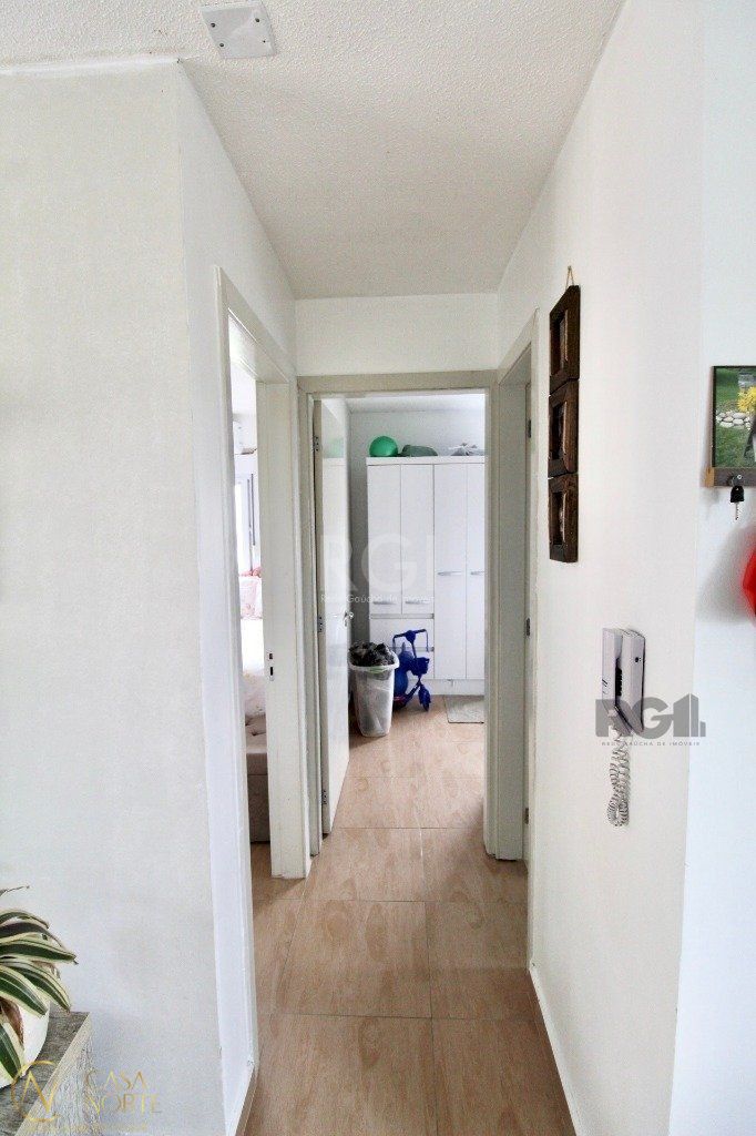 Apartamento à venda com 2 quartos, 47m², 1 vaga, Rua Napoleao Jacques da Rosa no bairro Restinga em Porto Alegre