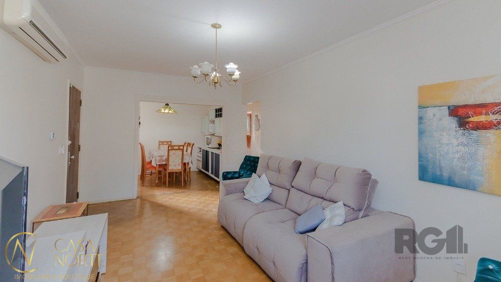 Casa à venda com 3 quartos, 120m², 1 suíte, 3 vagas, Avenida Engenheiro Ary de Abreu Lima no bairro Jardim Europa em Porto Alegre