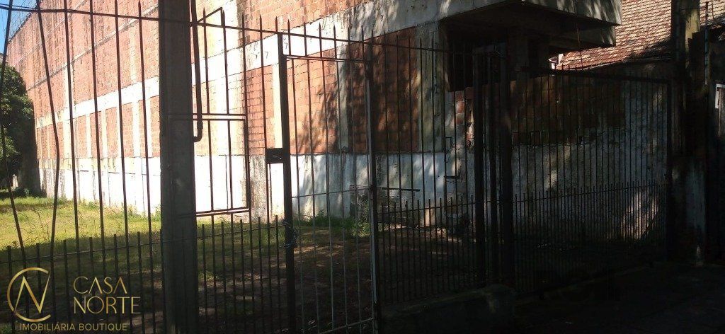 Terreno à venda  com 745m², Avenida Belém no bairro Teresópolis em Porto Alegre