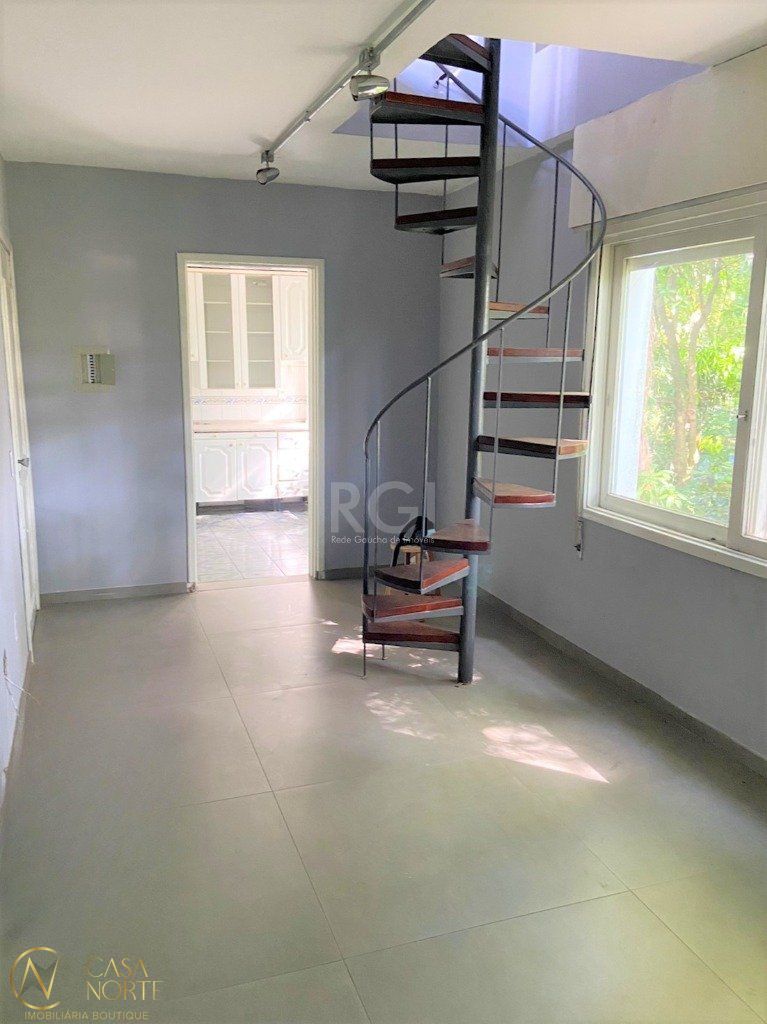 Cobertura à venda com 2 quartos, 115m², 1 suíte, 1 vaga, Avenida Teresópolis no bairro Teresópolis em Porto Alegre