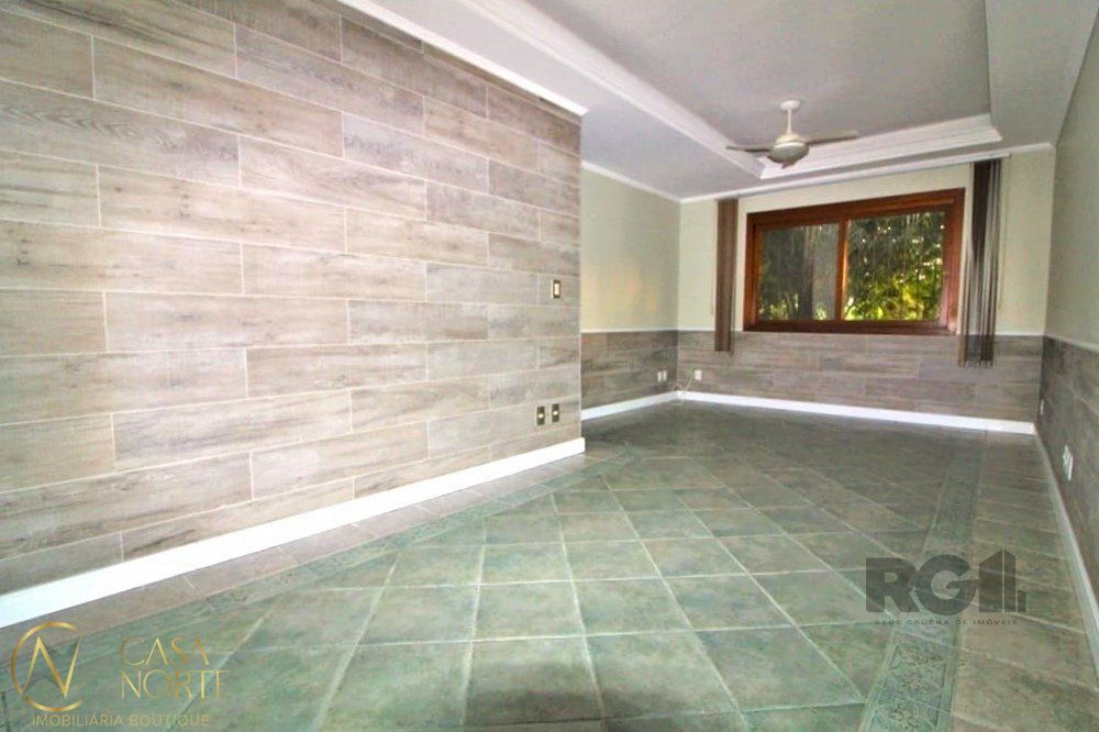 Casa de Condomínio à venda com 3 quartos, 111m², 1 suíte, 4 vagas, Avenida da Serraria no bairro Espírito Santo em Porto Alegre