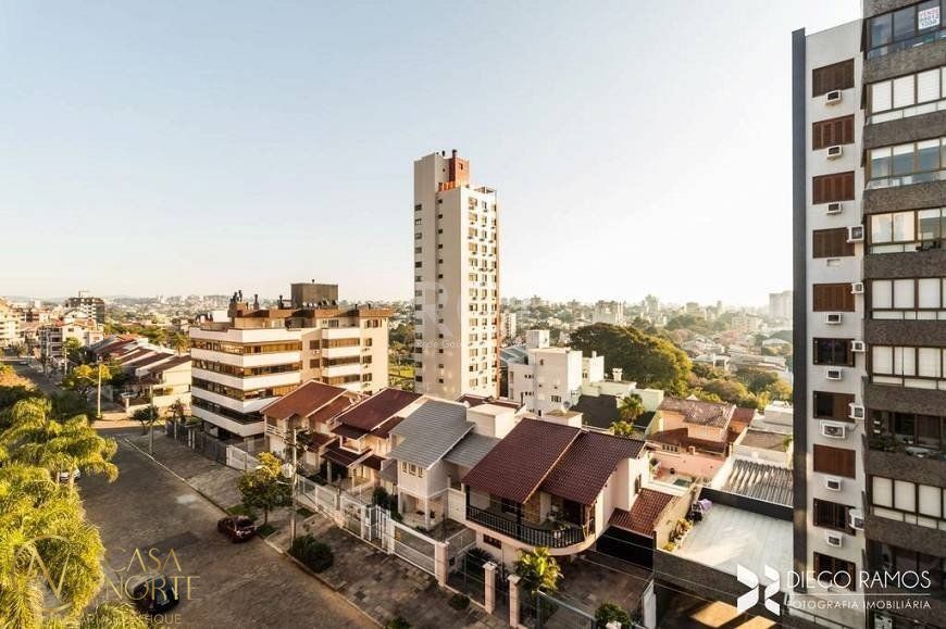 Cobertura à venda com 3 quartos, 264m², 1 suíte, 3 vagas, Rua Maestro Salvador Campanella no bairro Jardim Itu em Porto Alegre