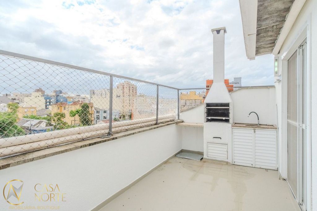 Cobertura à venda com 2 quartos, 88m², Rua Doutor Sebastião Leão no bairro Azenha em Porto Alegre