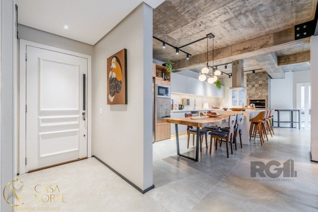 Apartamento à venda com 3 quartos, 369m², 1 suíte, 4 vagas, Rua Carlos Trein Filho no bairro Auxiliadora em Porto Alegre