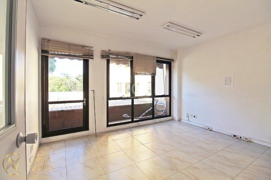 Sala Comercial à venda , 54m², 1 vaga, Avenida Aureliano de Figueiredo Pinto no bairro Praia de Belas em Porto Alegre