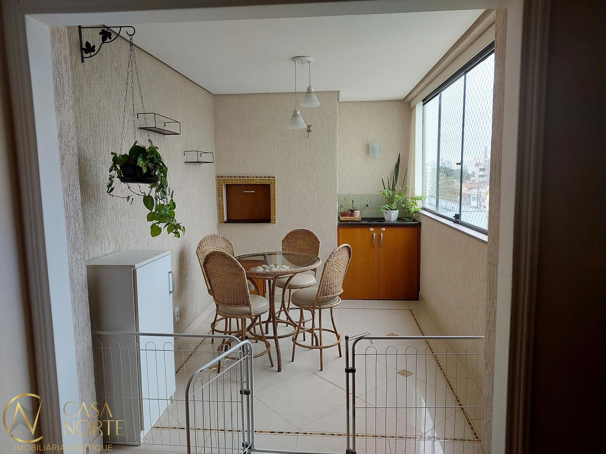 Apartamento à venda com 2 quartos, 95m², 1 vaga, Rua Guilherme Alves no bairro Partenon em Porto Alegre