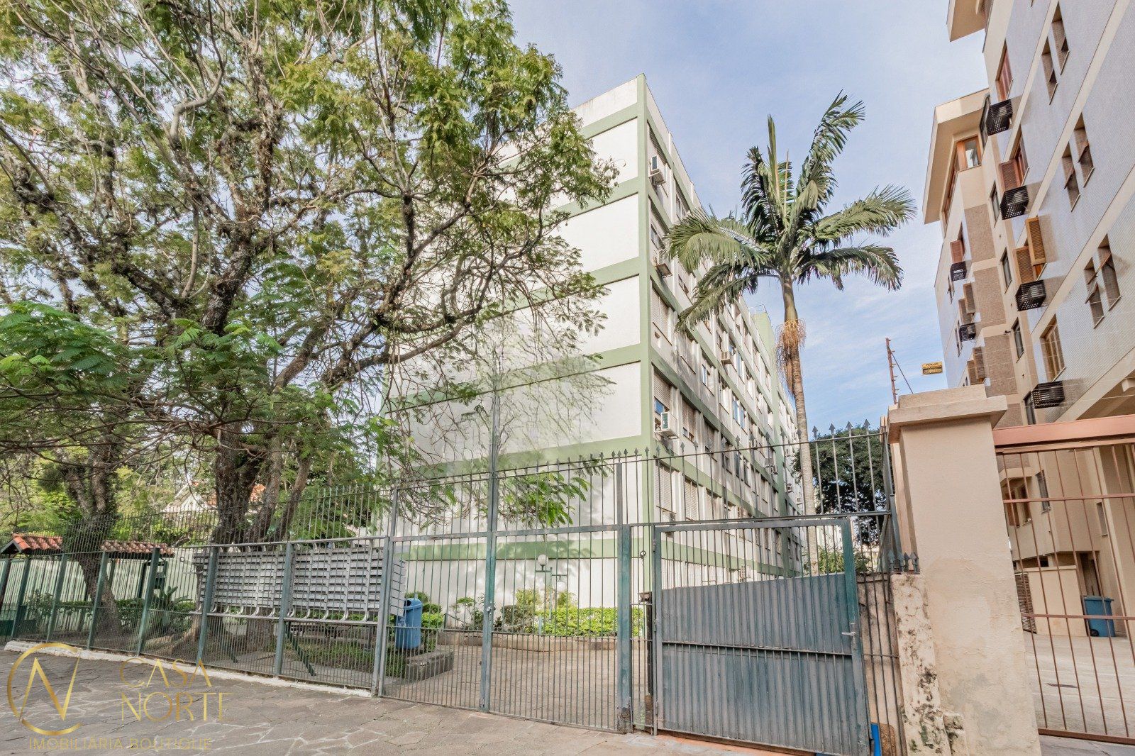 Apartamento à venda com 2 quartos, 59m², Rua Doutor Barcelos no bairro Tristeza em Porto Alegre