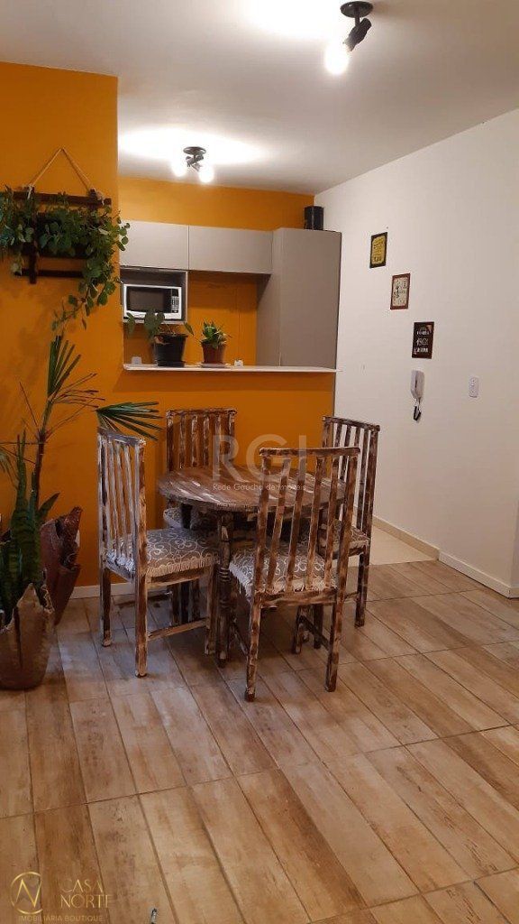 Apartamento à venda com 2 quartos, 39m², 1 vaga, Rua Atilio Supertti no bairro Vila Nova em Porto Alegre