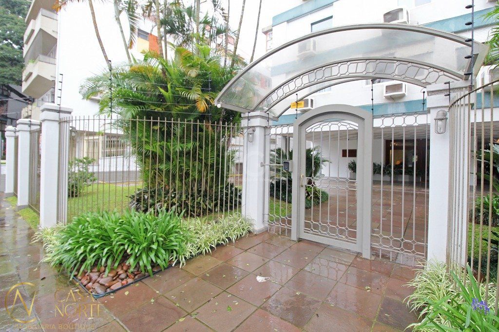 Apartamento à venda com 2 quartos, 84m², 1 suíte, 1 vaga, Rua Comendador Caminha no bairro Moinhos de Vento em Porto Alegre