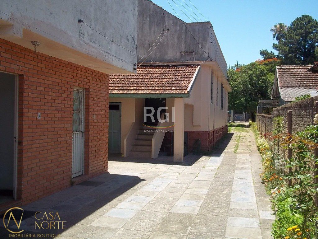 Terreno à venda  com 880m², Avenida Engenheiro Ludolfo Boehl no bairro Teresópolis em Porto Alegre