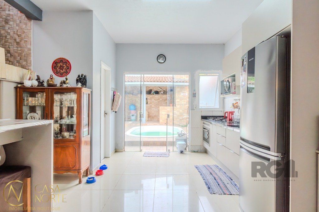 Casa de Condomínio à venda com 3 quartos, 80m², 2 vagas, Rua Amapa no bairro Vila Nova em Porto Alegre