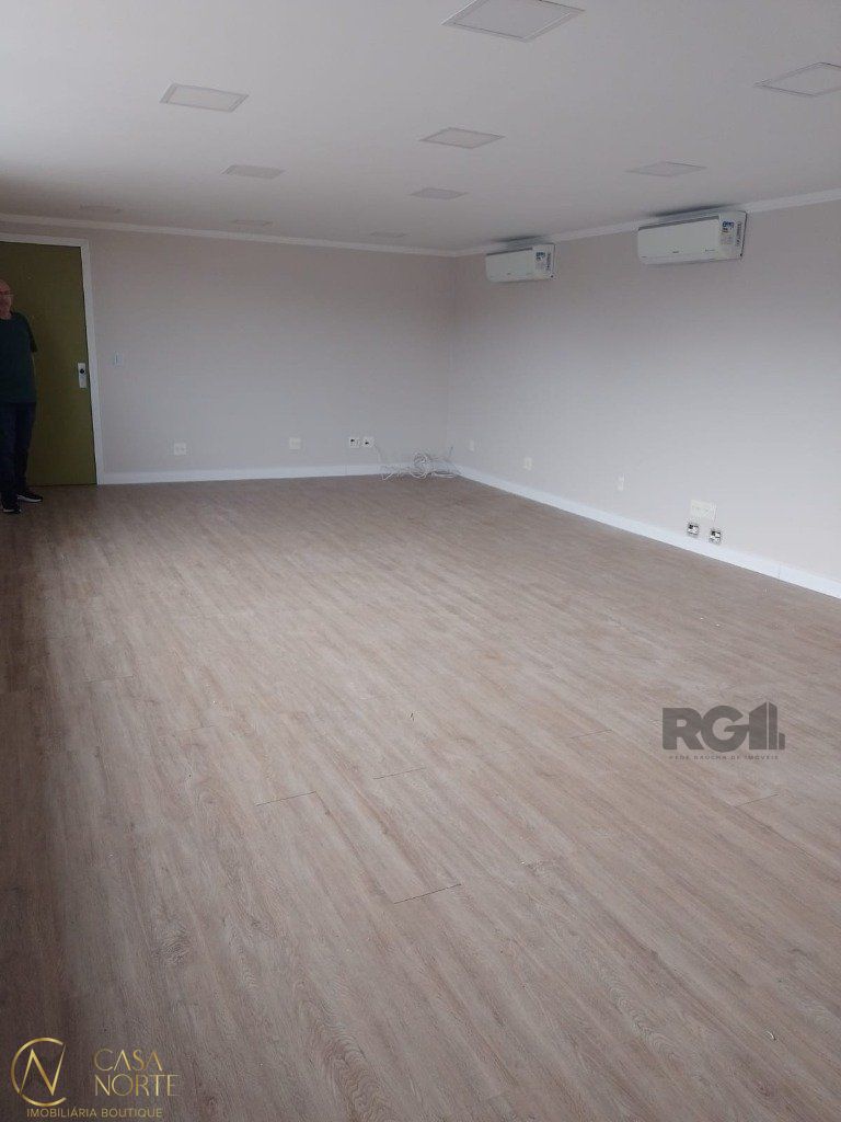 Sala Comercial à venda , 50m², Avenida Teresópolis no bairro Teresópolis em Porto Alegre