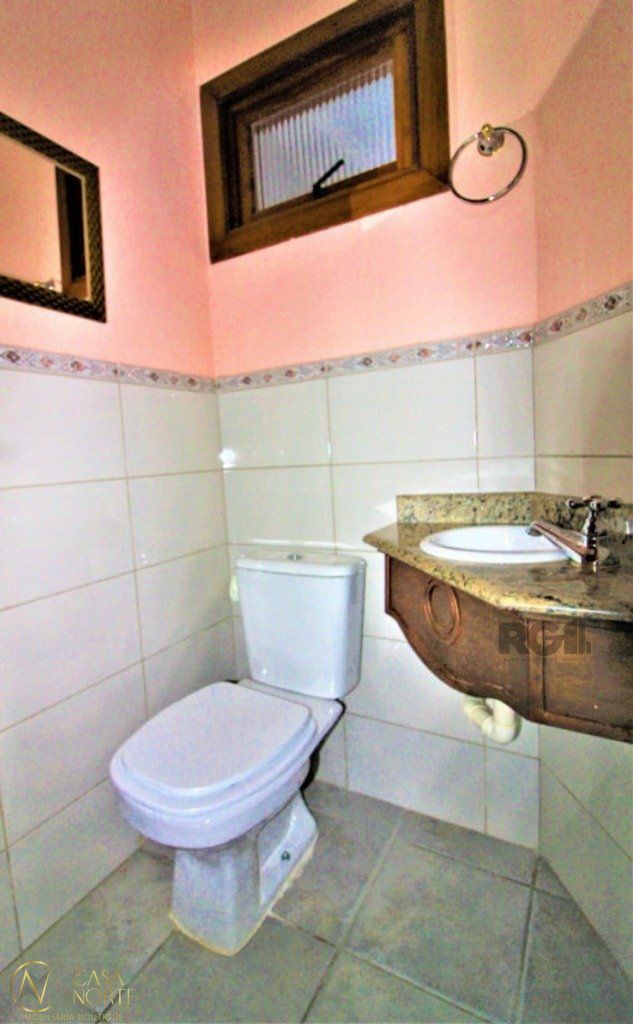 Casa de Condomínio à venda com 3 quartos, 111m², 1 suíte, 4 vagas, Avenida da Serraria no bairro Espírito Santo em Porto Alegre